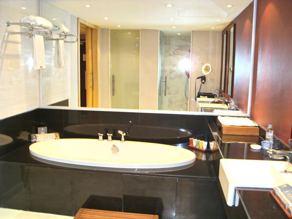 Hotel Grand Swiss Erbil Kamer foto