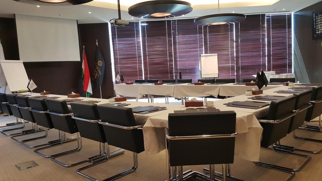 Hotel Grand Swiss Erbil Buitenkant foto