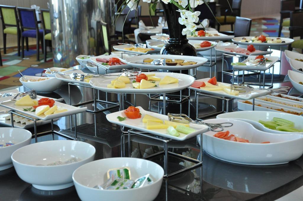 Hotel Grand Swiss Erbil Buitenkant foto