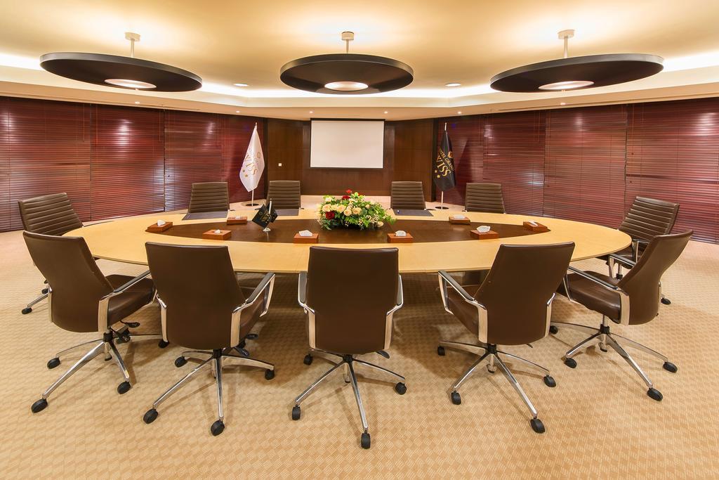 Hotel Grand Swiss Erbil Buitenkant foto