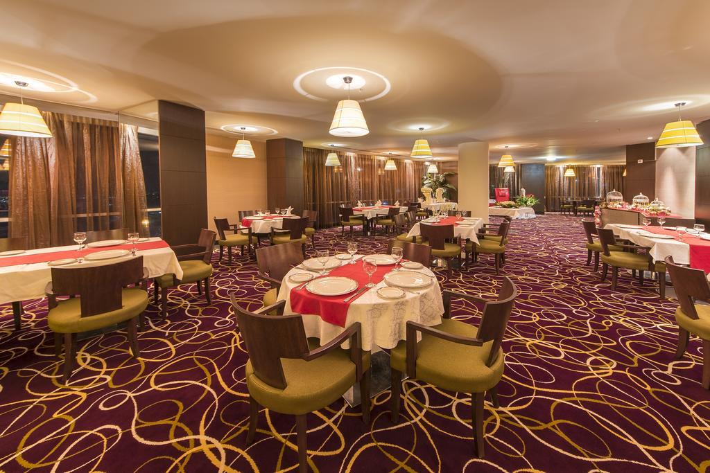 Hotel Grand Swiss Erbil Buitenkant foto