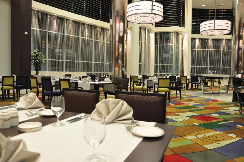Hotel Grand Swiss Erbil Buitenkant foto