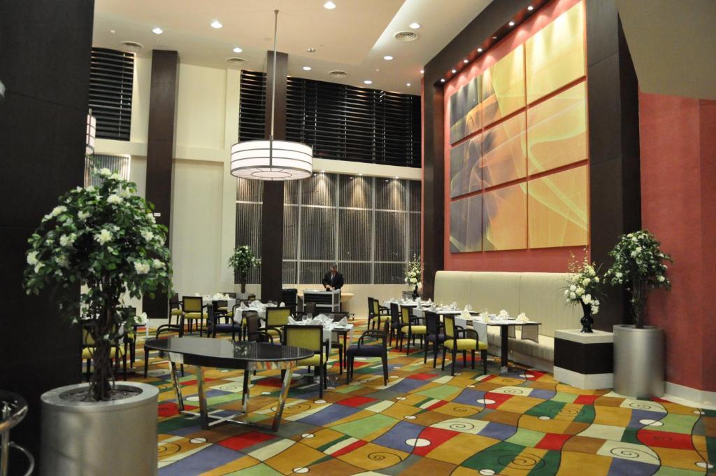 Hotel Grand Swiss Erbil Buitenkant foto